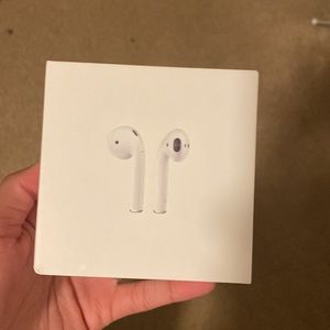 AirPods (1st gen)